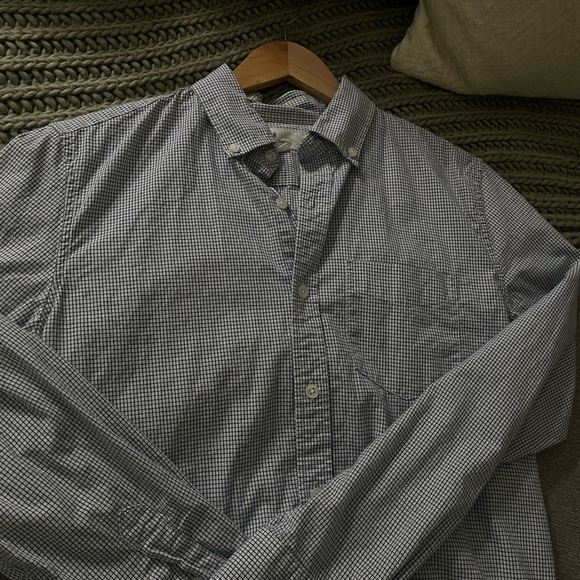 Light Blue Checkered/ Plaid Button Down - GAP - Used - Picture 3 of 3